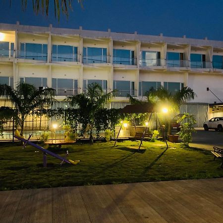 Viola Beacon Resort, Lonavala Esterno foto