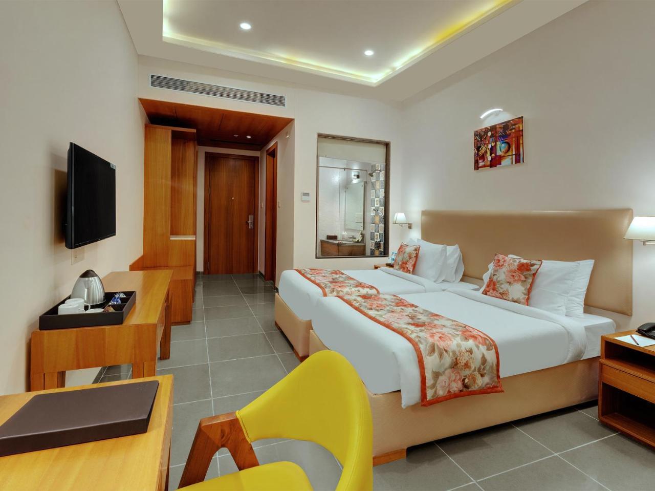 Viola Beacon Resort, Lonavala Esterno foto